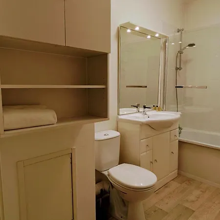 公寓 Superbe Studio 45 M Renove Avec Balcon Et Parking Gratuit